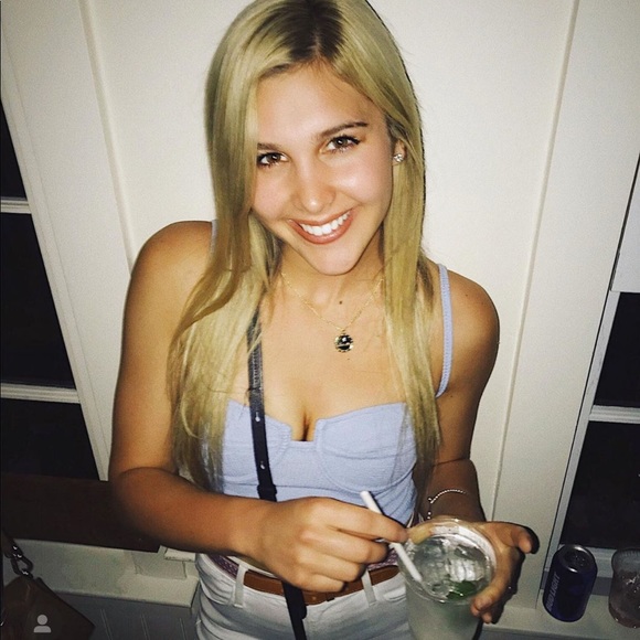 light pink crop top - 1 left!! - Picture 4 of 7